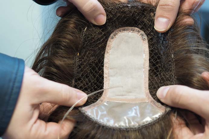 Seminar Keratinbonding an einem Haarsystem für Männer